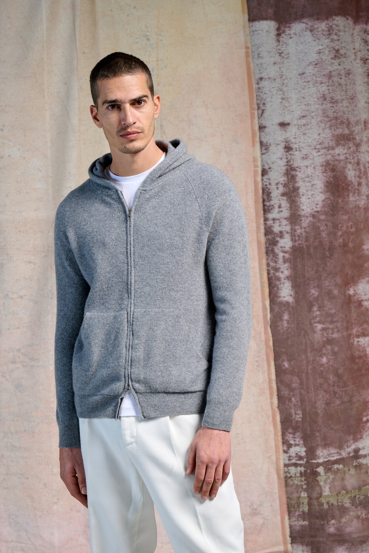 Felpa Cappuccio Zip e Marsupio Infeltrito